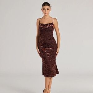 Windsor - Oh-So-Chic Floral Velvet Burnout Midi Dress